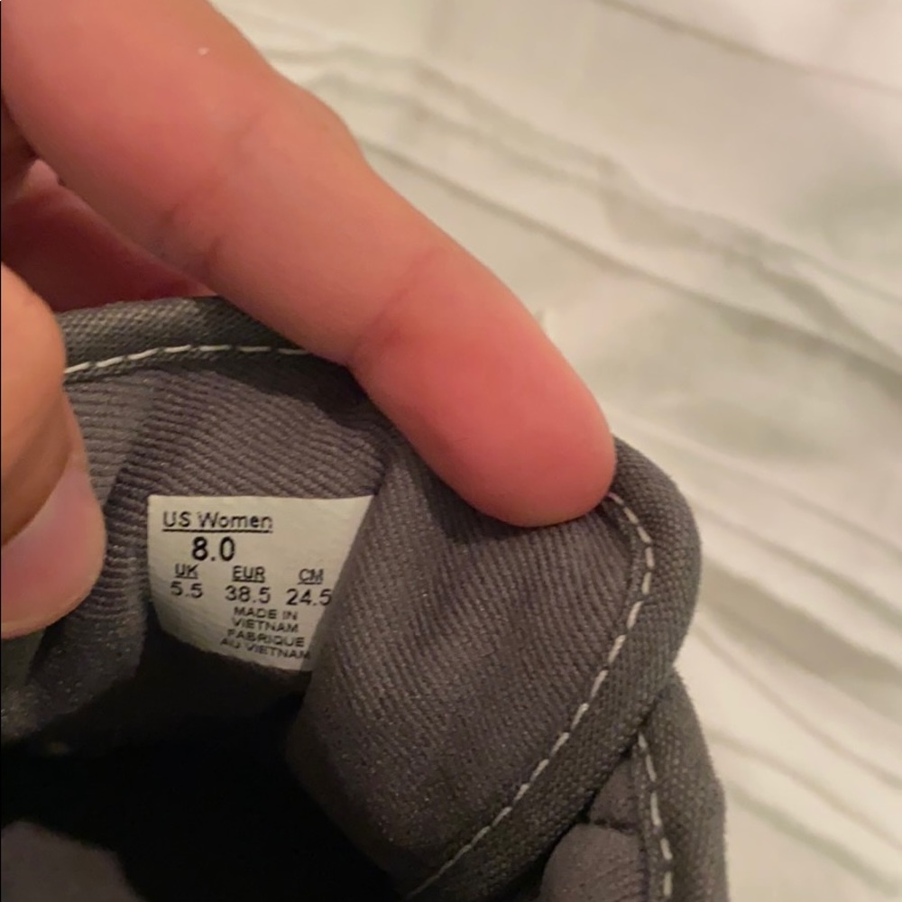 Vans - Picture 4 of 6